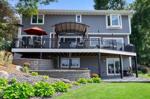 88-web-or-mls-4324 Lakepoint Ct Exteriors-23.jpg