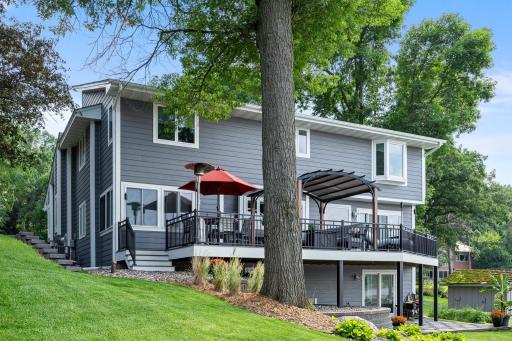 90-web-or-mls-4324 Lakepoint Ct Exteriors-29.jpg
