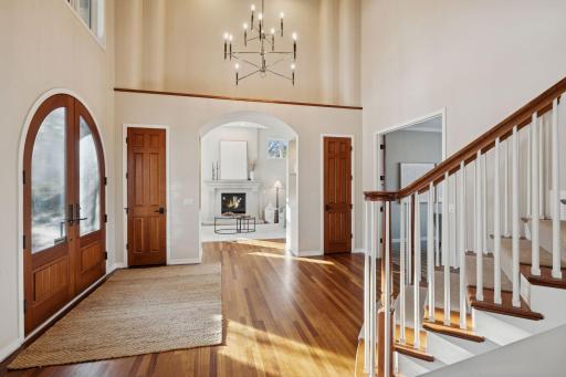 5600 Parkwood Lane, Edina, MN 55436