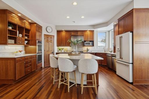 5600 Parkwood Lane, Edina, MN 55436