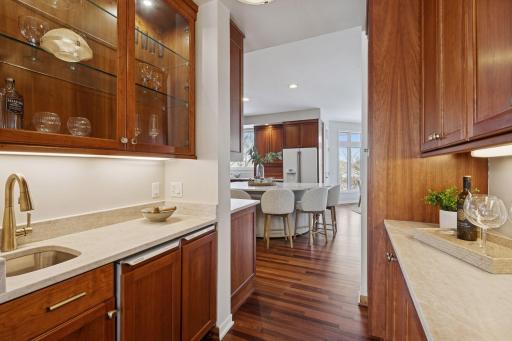 5600 Parkwood Lane, Edina, MN 55436