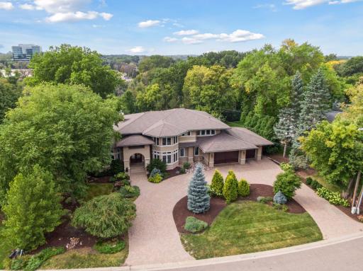 5600 Parkwood Lane, Edina, MN 55436