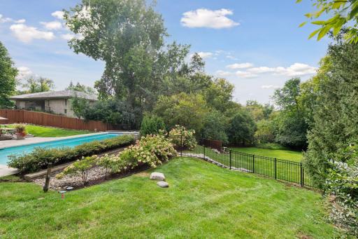 5600 Parkwood Lane, Edina, MN 55436