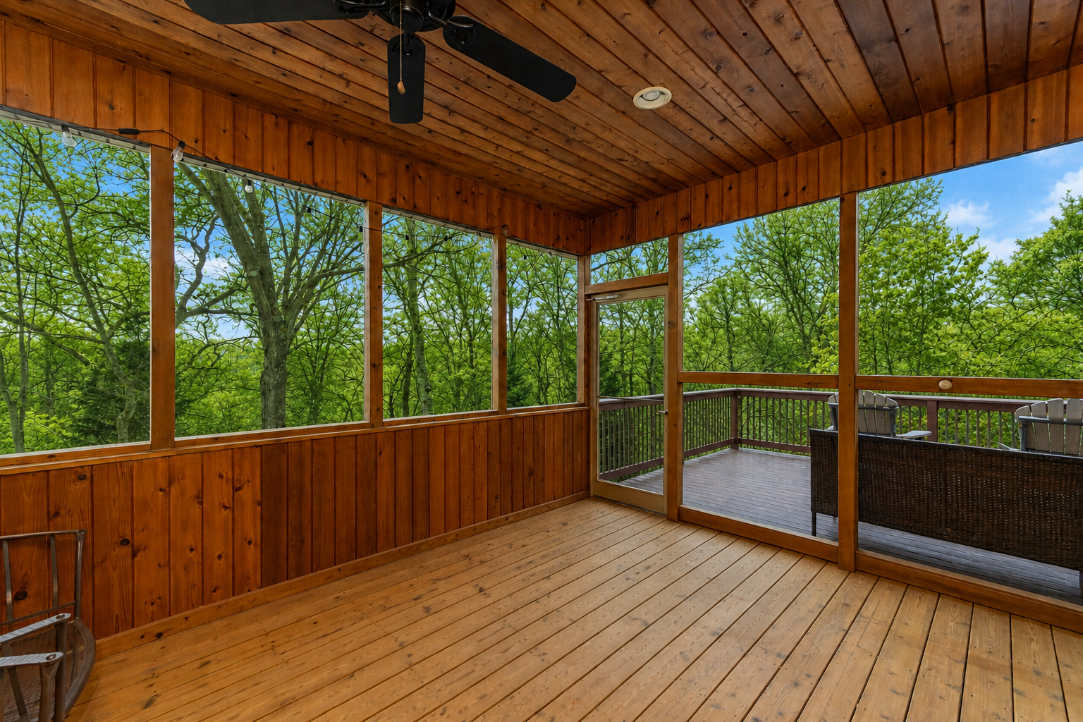 Sun room with new screens - AIG