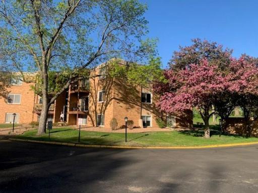 9143 Highway 55, 301, Golden Valley, MN 55427