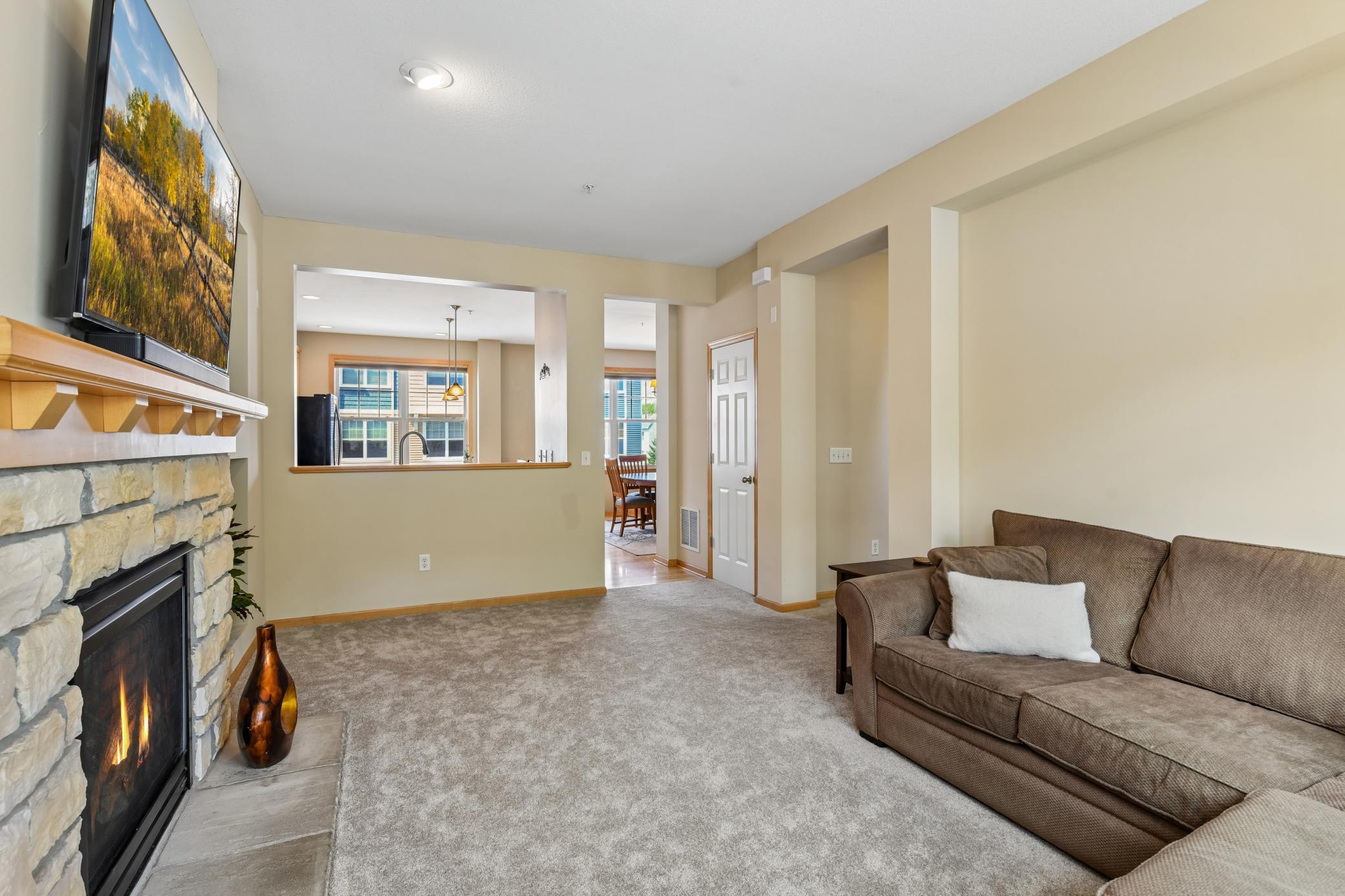 The open design is perfect for everyday living as well as for entertaining!