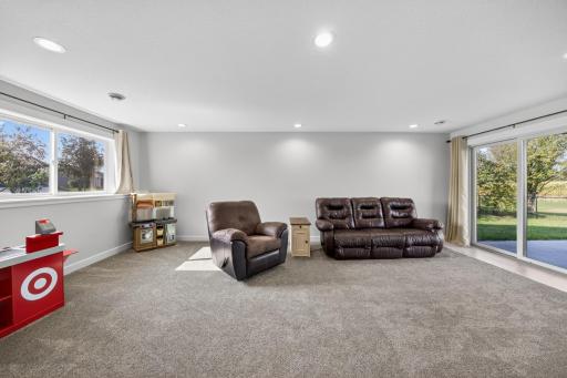 2221 Petersen Drive NW, Stewartville, MN 55976
