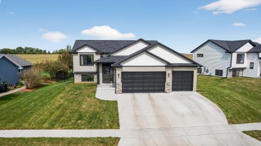 2221 Petersen Drive NW, Stewartville, MN 55976