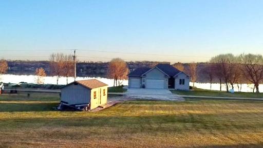 83987 Ridge Creek Dr, Clinton, MN 56278