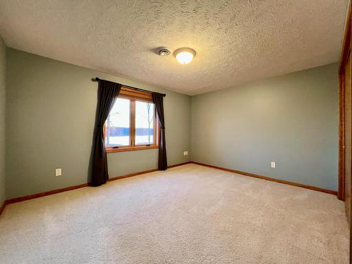 83987 Ridge Creek Dr, Clinton, MN 56278