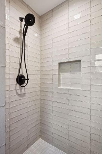 upper level bedroom en suite shower