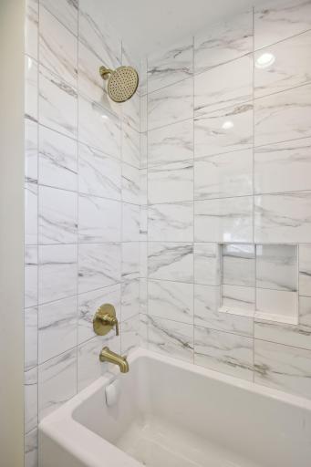 upper level shared bath tiled shower