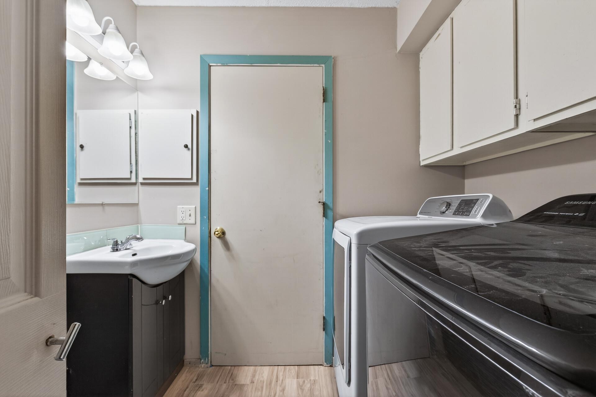 42_605_E_Portland15 (1)_mls.jpg