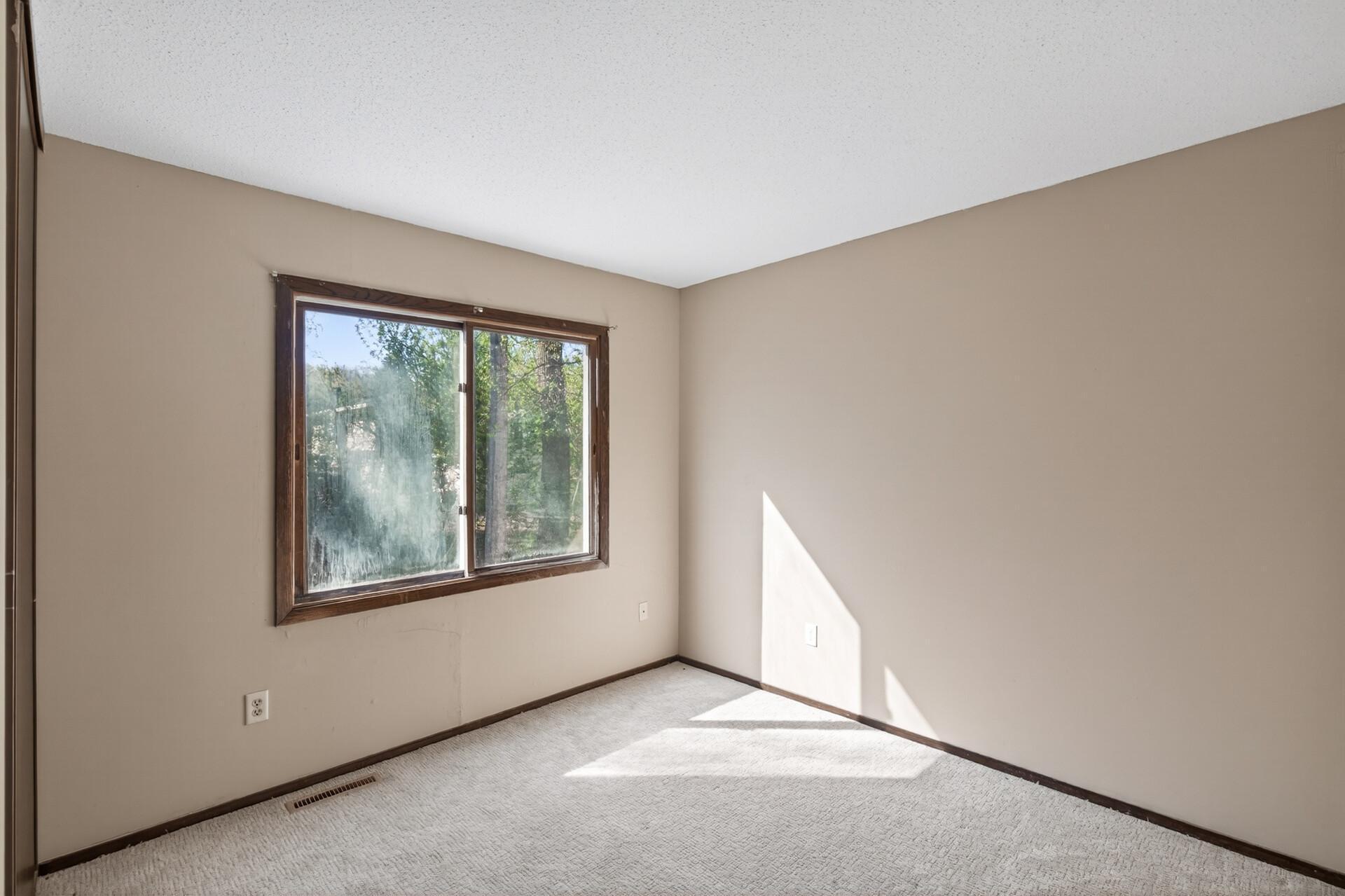 43_605_E_Portland16 (1)_mls.jpg