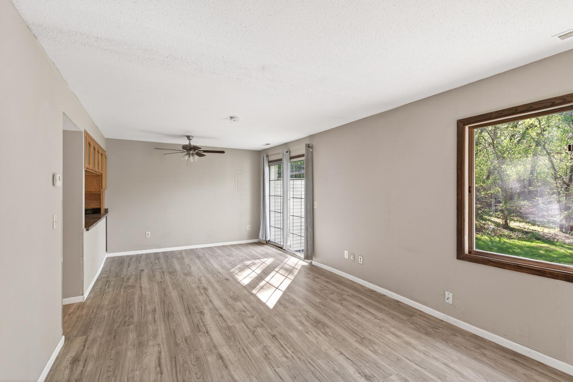 34_605_E_Portland7 (1)_mls.jpg