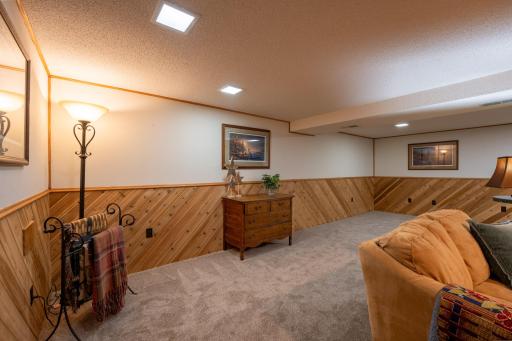 Pine wainscoting installed on the diagonal makes a beautiful impression.