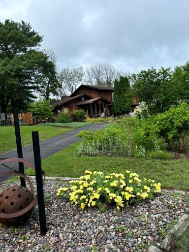 "We loved being "out of town" when raising our kids so they had to "find" entertainment and explore." - Current Homeowners