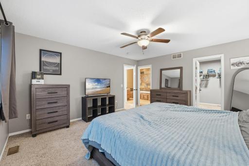 1705 Vale Court, Faribault, MN 55021