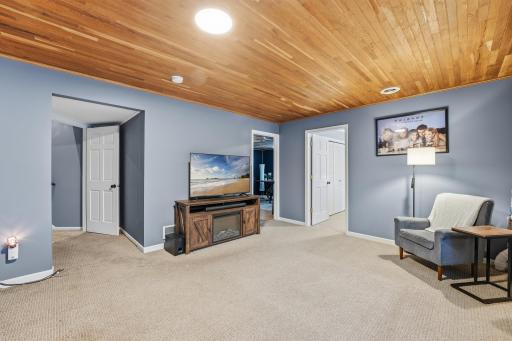 1705 Vale Court, Faribault, MN 55021