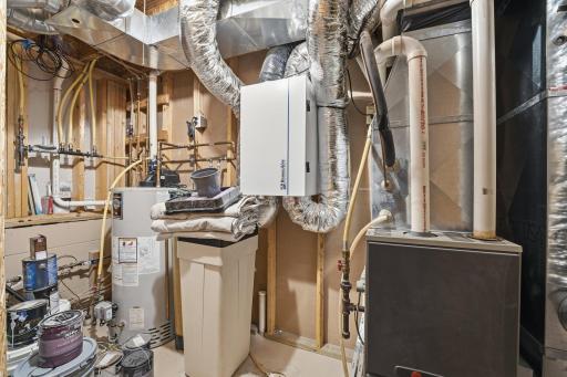 1705 Vale Court, Faribault, MN 55021