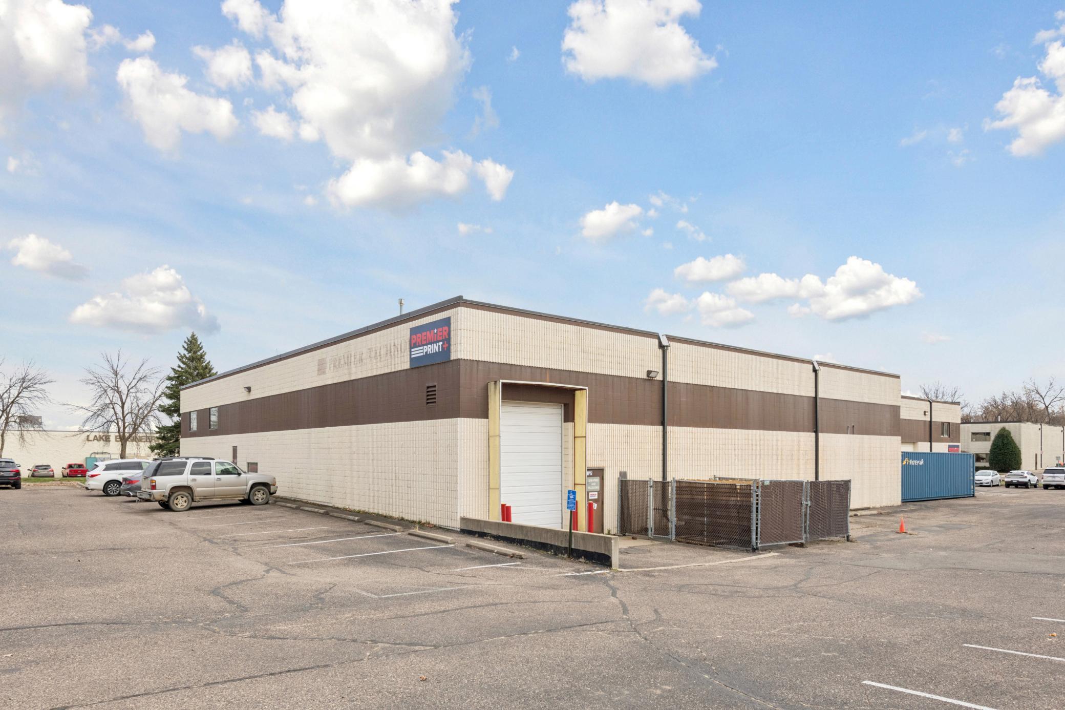 1 Premier Drive - Spacecrafting - 0029.jpg