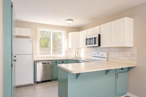 4241 Sylvia Lane N, Saint Paul, MN 55126