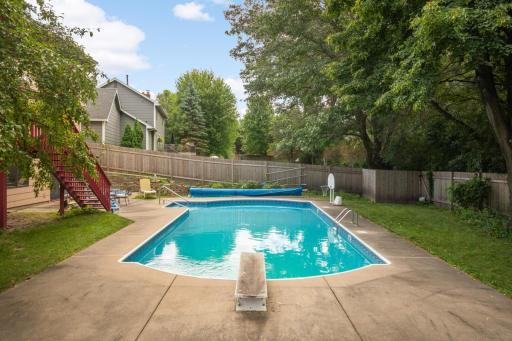 1318 W Royal Oaks Drive, Shoreview, MN 55126