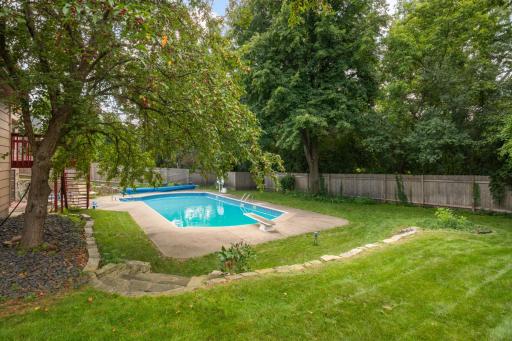 1318 W Royal Oaks Drive, Shoreview, MN 55126
