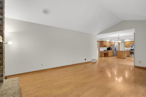 1318 W Royal Oaks Drive, Shoreview, MN 55126