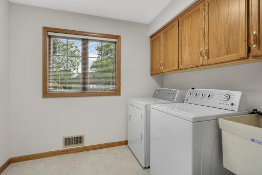 1318 W Royal Oaks Drive, Shoreview, MN 55126