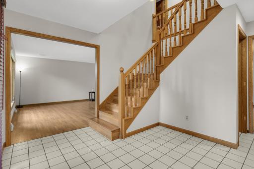 1318 W Royal Oaks Drive, Shoreview, MN 55126