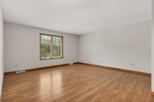 1318 W Royal Oaks Drive, Shoreview, MN 55126