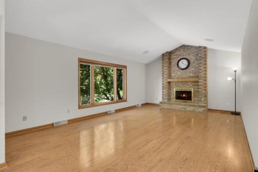 1318 W Royal Oaks Drive, Shoreview, MN 55126