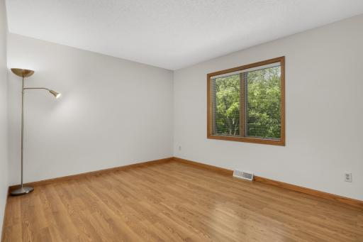 1318 W Royal Oaks Drive, Shoreview, MN 55126