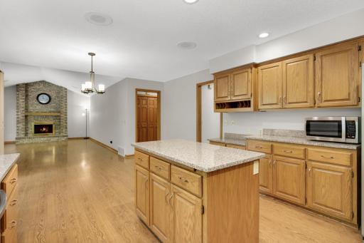 1318 W Royal Oaks Drive, Shoreview, MN 55126