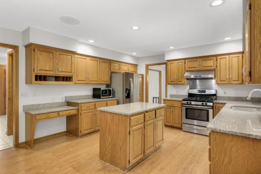 1318 W Royal Oaks Drive, Shoreview, MN 55126