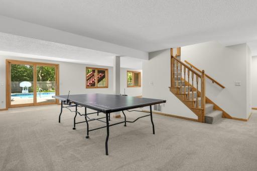 1318 W Royal Oaks Drive, Shoreview, MN 55126