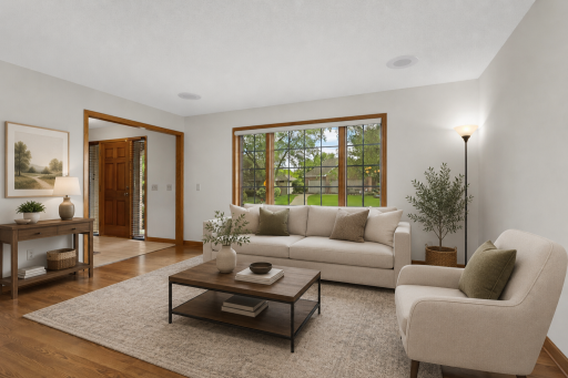 1318 W Royal Oaks Drive, Shoreview, MN 55126