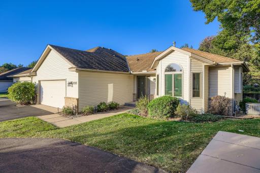 11760 88th pl n - Web Quality - 002 - 02 Exterior Front.jpg