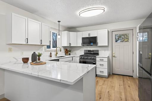 273 Butler Avenue E, West Saint Paul, MN 55118