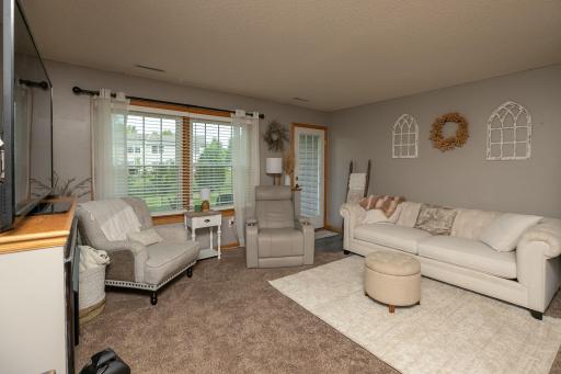 4-web-or-mls-04-Living Room.jpg