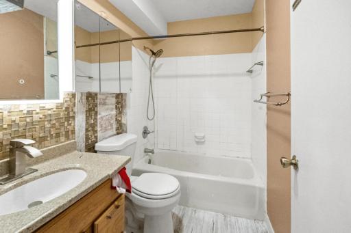 7403 142nd Street Court, Apple Valley, MN 55124