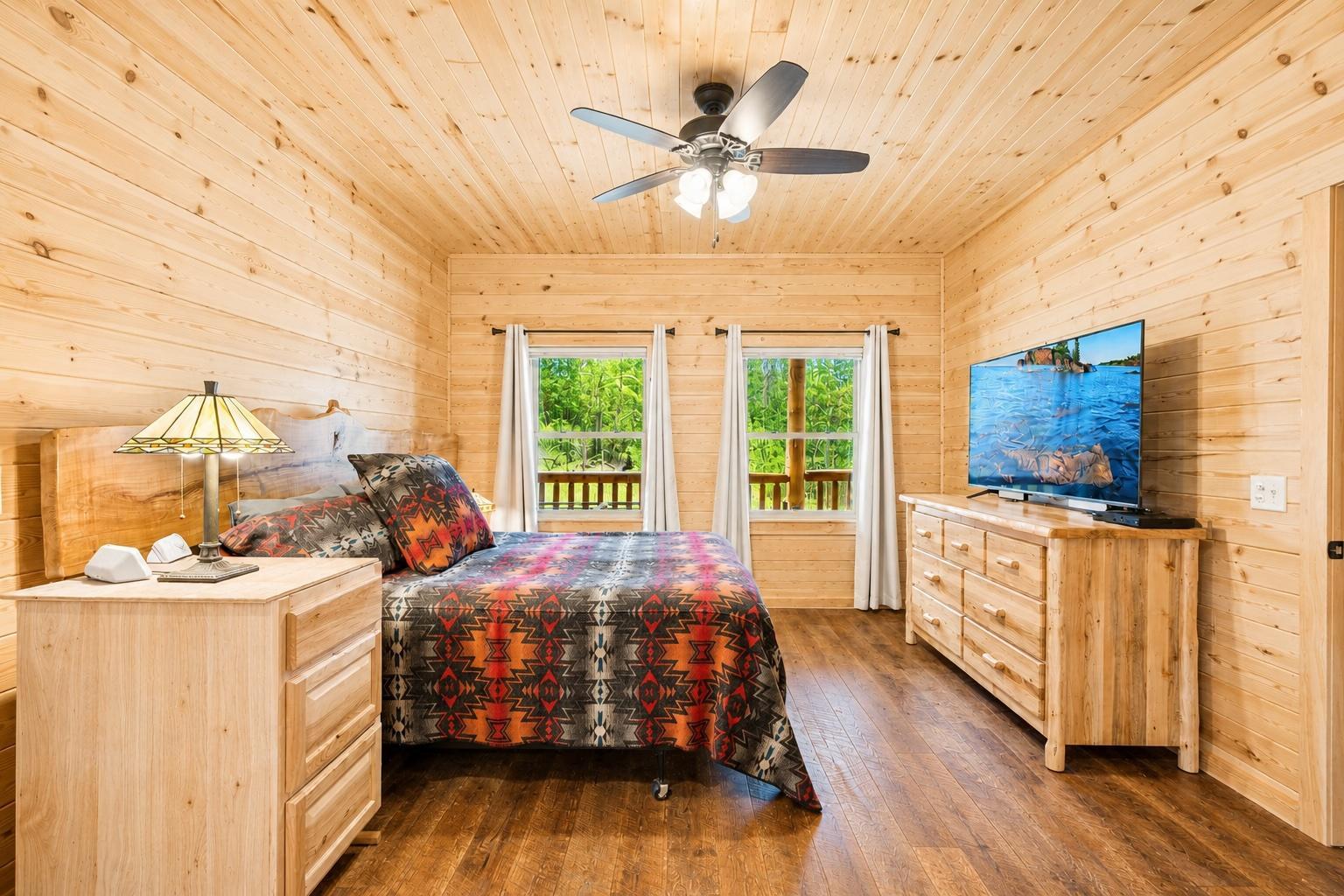 Primary Bedroom11.jpg