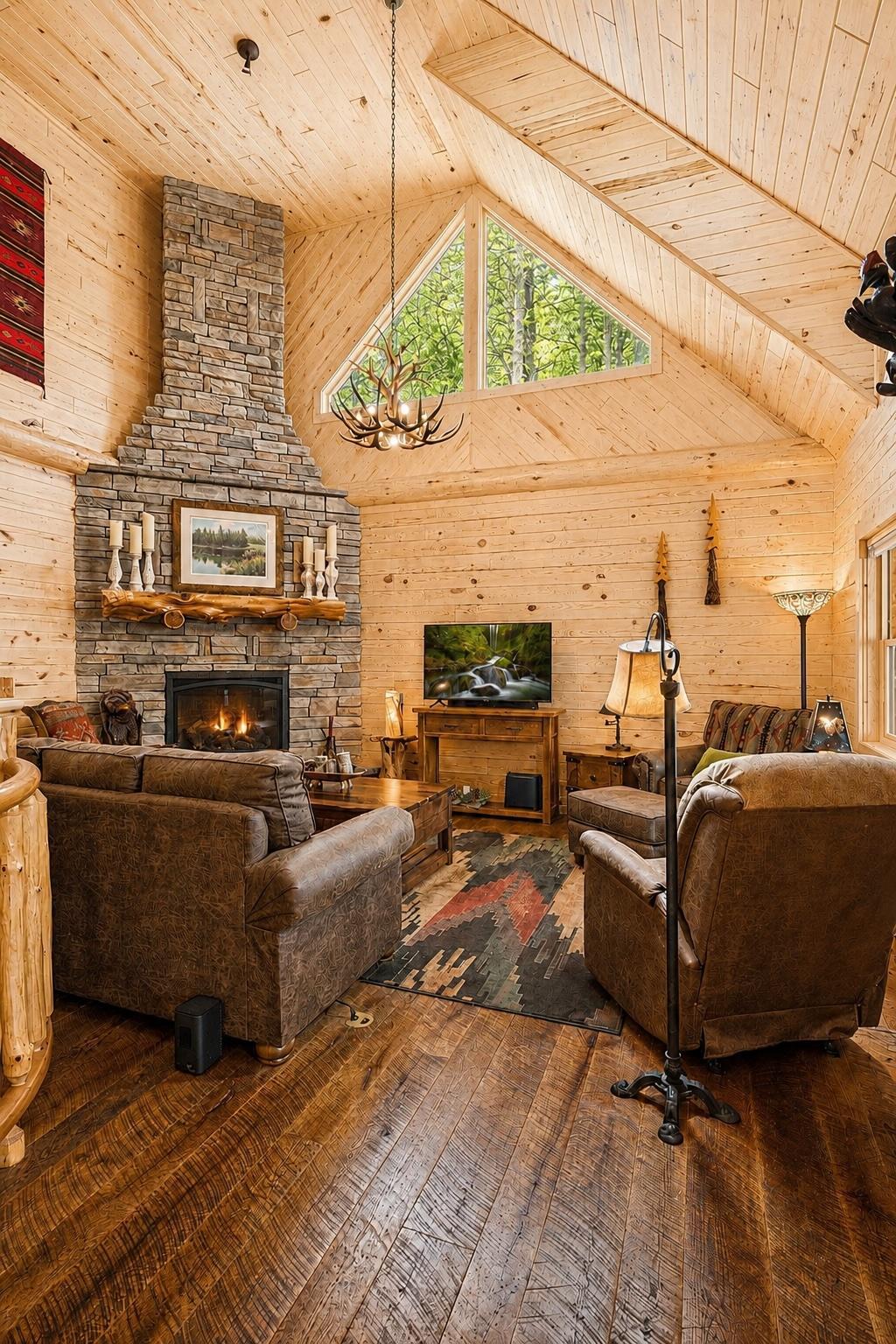 Living room 2.jpg