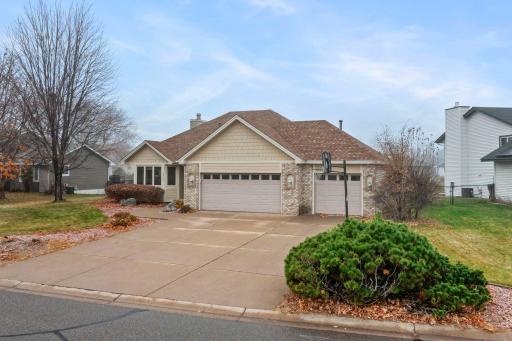 4-web-or-mls-9213 Yates Bay Ct (3 of 331).jpg