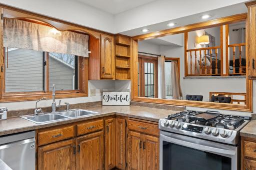 27-web-or-mls-9213 Yates Bay Ct (159 of 331).jpg