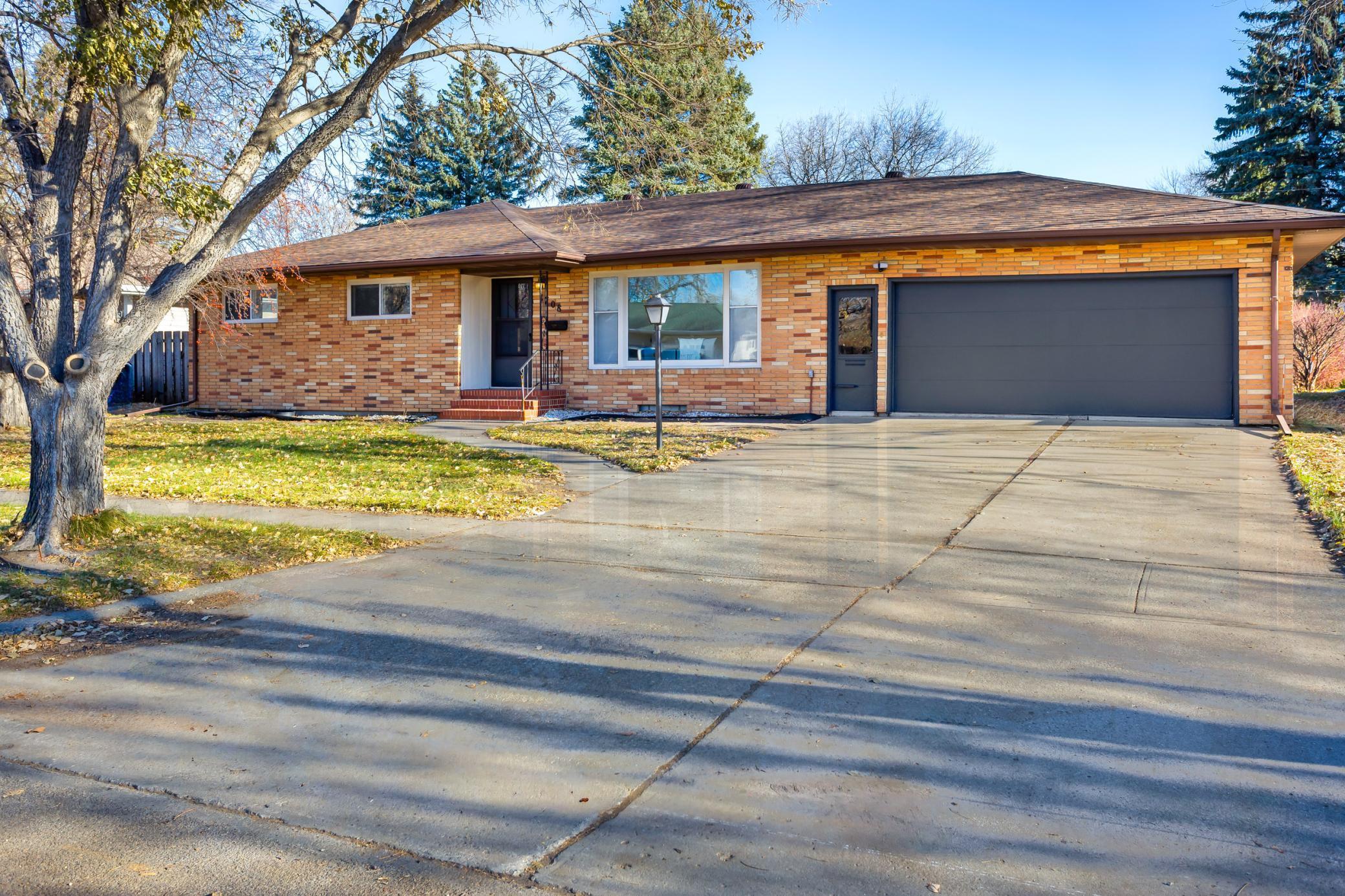 1708 3rd Street S, Moorhead, MN 56560