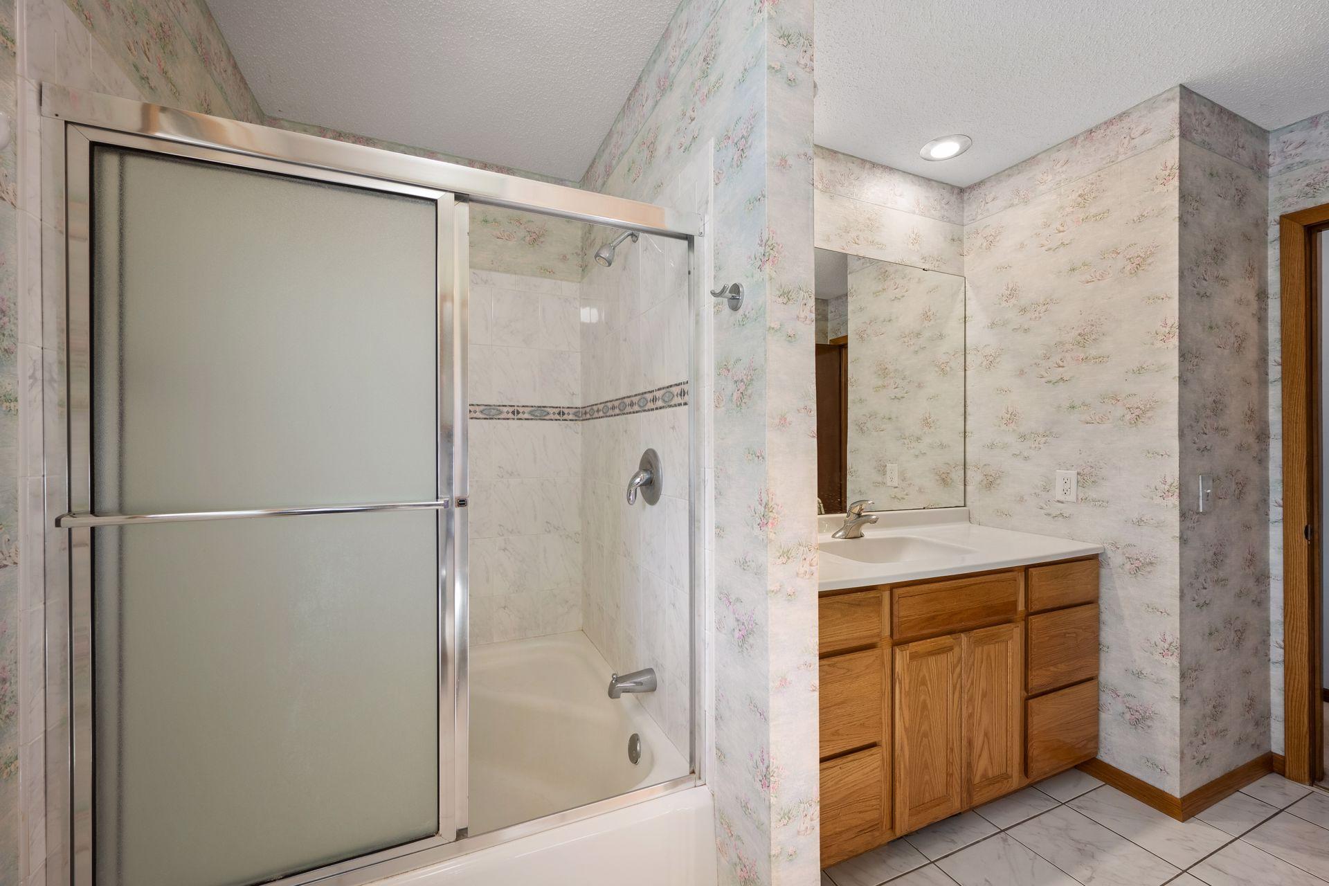 The main floor bath.
