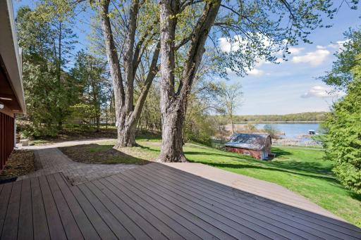 Here's a great place to entertain family and friends before heading down to get on the boat.