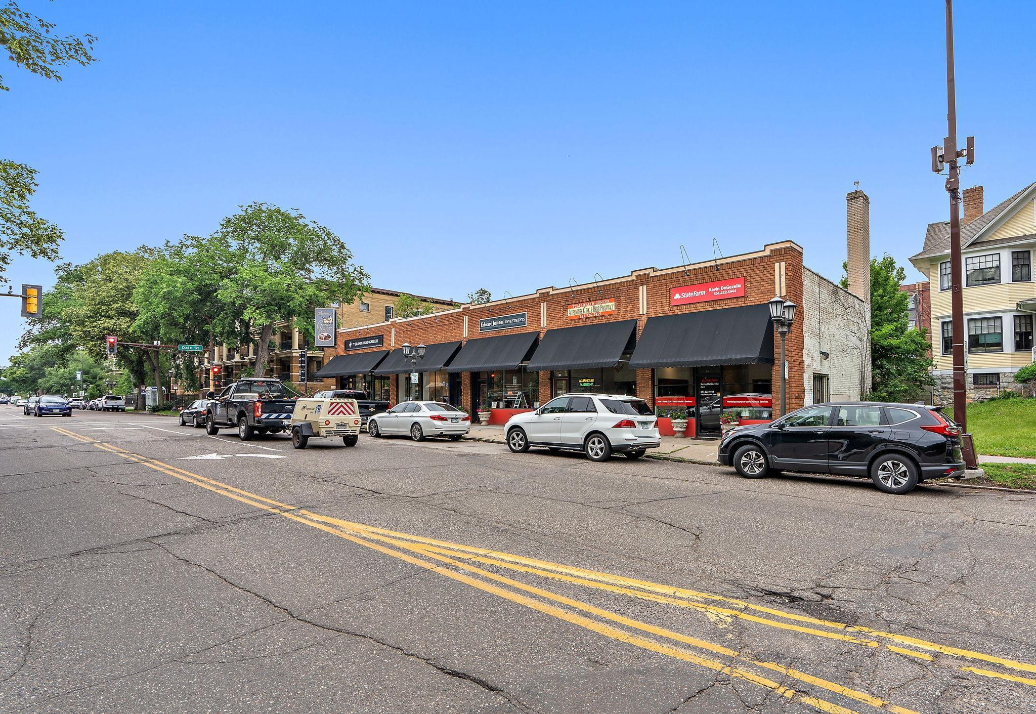 Grand Ave | Street Parking
